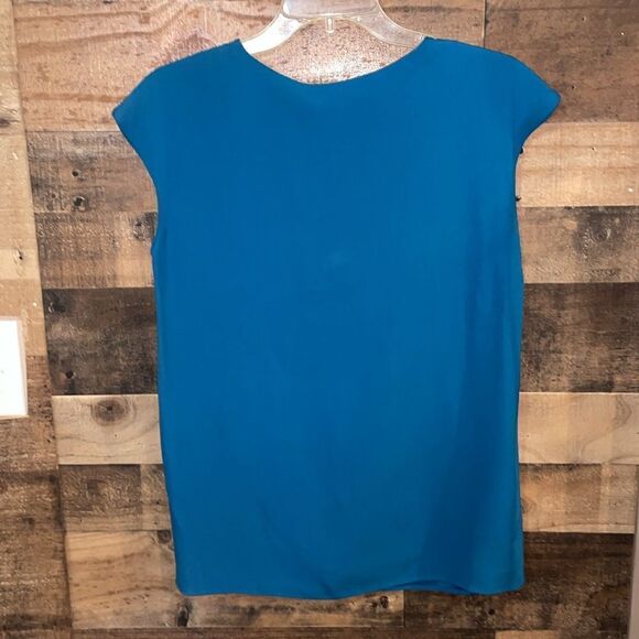Stella McCartney Capri Blue Sleeveless Blouse with front cutouts, NWT - Picture 6 of 9